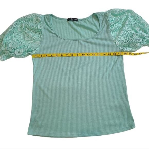 Kim and Cami teal blue ribbed bodice lace sleeve blouse medium NWOT - Picture 8 of 9